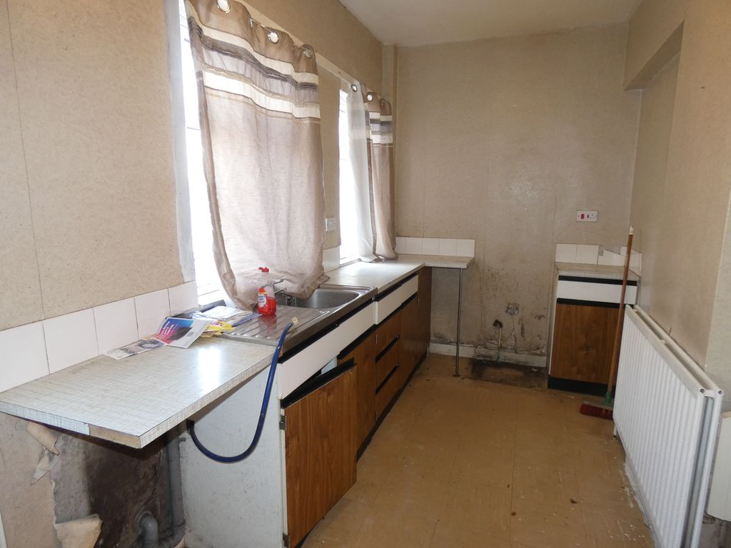 Kitchen- click for photo gallery